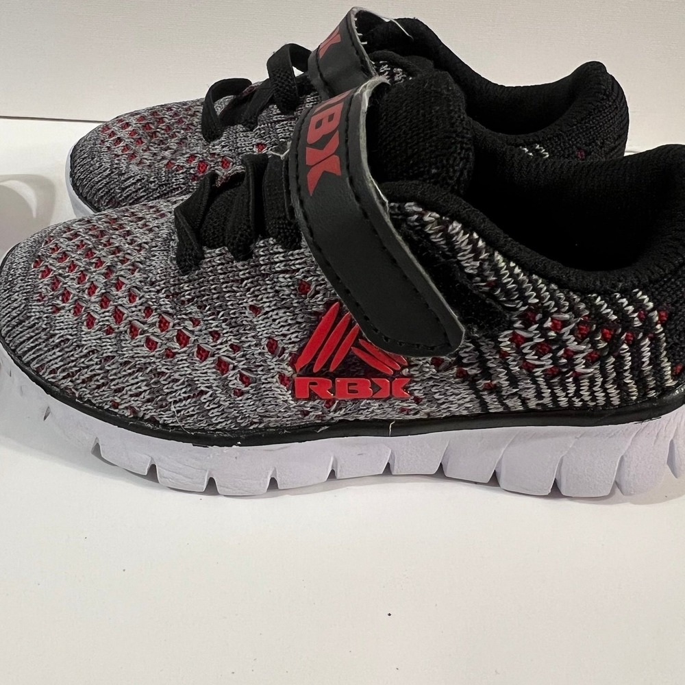 Boys size 7 shoes (s-194) - Picture 4 of 7